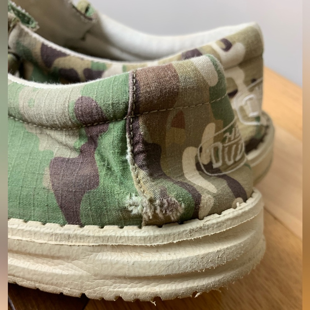 Men’s Wally Camouflage Multi Camo Hey Dude shoes casual slip on size 12 - Picture 3 of 8